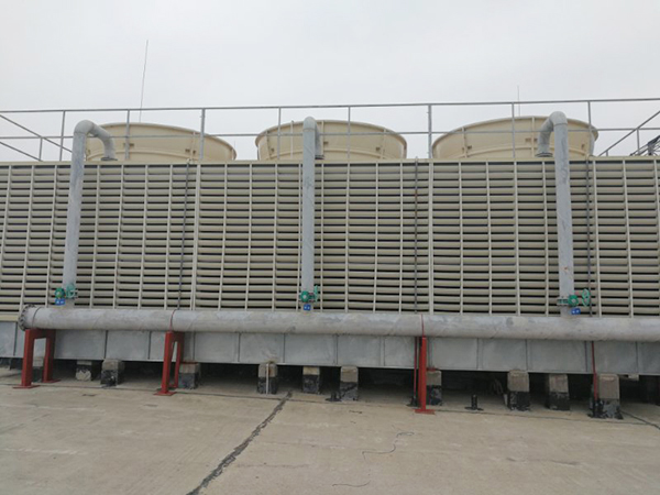 方形冷卻塔清洗流程：殺菌滅藻、清洗、除泥除垢等